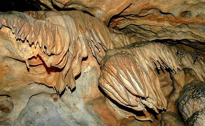 Hainospilios Cave in Kamaraki