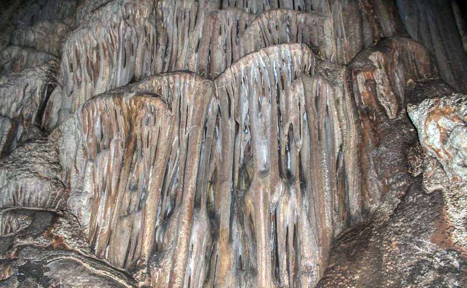 Σπήλαιο Καμηλάρη