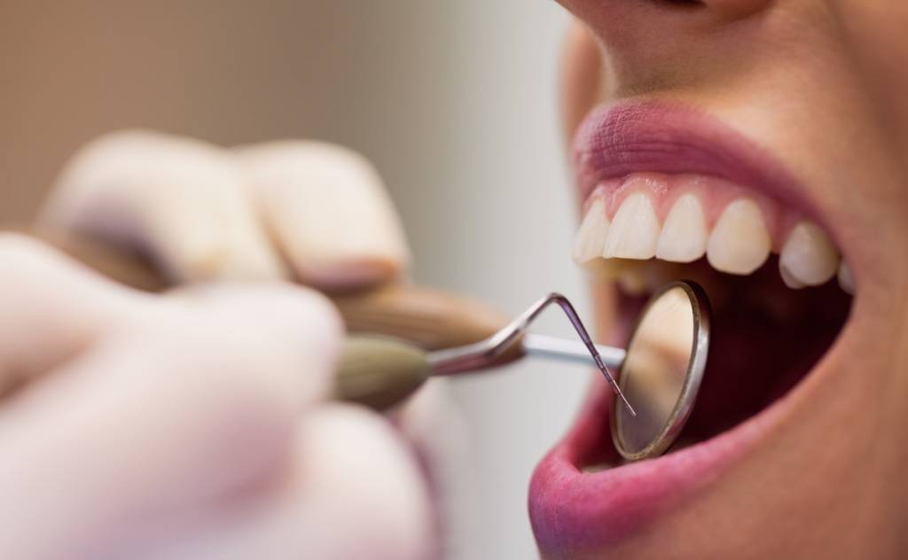 DENTAL CARE - Ευθύμης & Γιώργος Κίνης - Οδοντίατροι