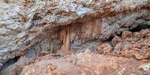 Σπήλαιο περιοχή Πυθαράκι στην Τύλισο